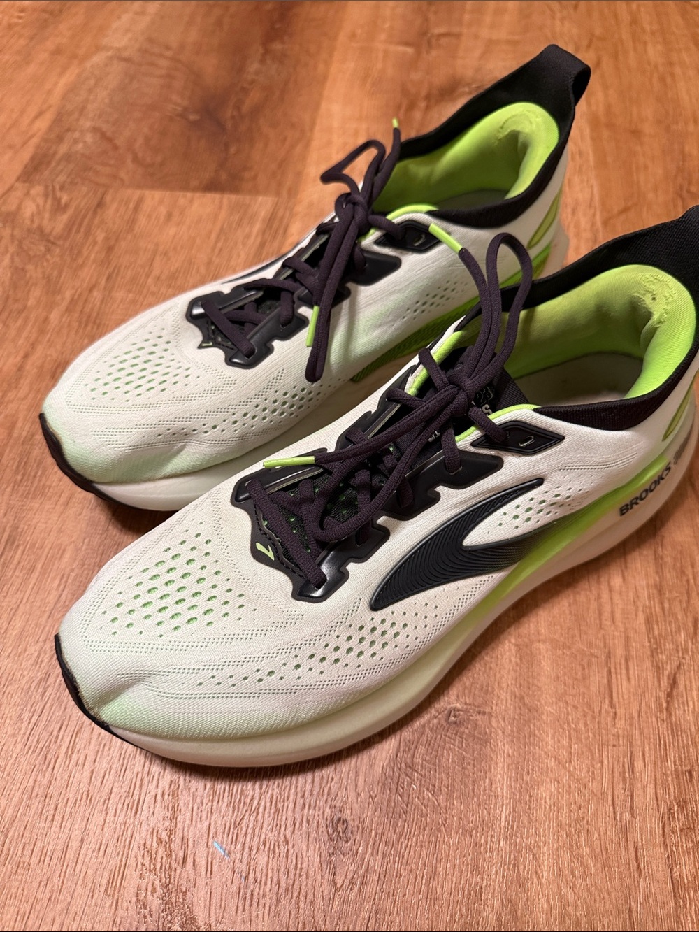 Brooks Men’s Glycerin 23 GTS - Light Green and Black